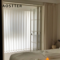Puerta Plegable de Aluminio Extruido AOSTTER en Blanco Limpio con Doble Acristalamiento Low-E IGU y Diseño Anti-Pinch para Apartamentos de Lujo
