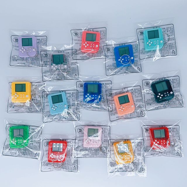 Nostalgic Classic Plastic for Mini Handheld Game Machine Puzzle Keychain Creative Gift Wholesale