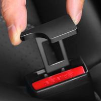 Couvre-boucle de ceinture de sécurité Bouchons d'alarme Clip de ceinture de sécurité caché Aide à la libération de la boucle de siège de voiture Compatible avec Tesla Model 3/Y