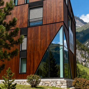 Paneles <span class=keywords><strong>de</strong></span> pared <span class=keywords><strong>de</strong></span> madera natural modernos para <span class=keywords><strong>interiores</strong></span> <span class=keywords><strong>de</strong></span> hoteles y villas Vida útil larga sostenible a prueba <span class=keywords><strong>de</strong></span> agua - Product Image 1