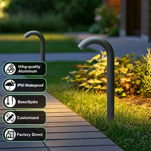 Nouveau lampadaire extérieur incurvé 2026, étanche IP65, AC 120V, en aluminium, pour allée et aménagement paysager, LED blanc chaud orientée vers le bas, 60 faisceaux - Product Image 1
