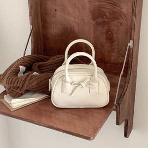 กระเป๋าสะพายไหล่ผู้หญิงแบบดีไซน์เฉพาะตัว กระเป๋าหนัง PU แฟชั่น กระเป๋าสะพายข้างสำหรับสาวๆ - Product Image 6