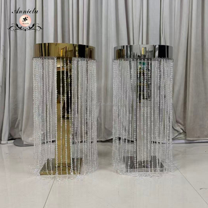 Support à fleurs haut en métal doré ANNIELU avec centres de table en perles acryliques pour décorations de table de mariage, événements et fêtes - Product Image 4