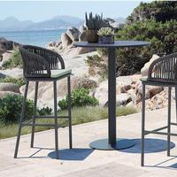 Chaise de bar extérieure multi-modèles en corde d'oléfine tressée, design nordique, usage commercial, cadre en aluminium de 2,0 mm d'épaisseur