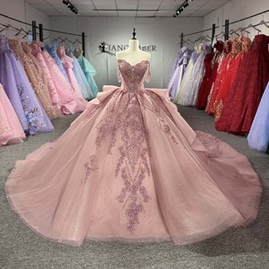 ชุดราตรีงาน Quinceanera แบบเปิดไหล่ประดับมุกสีถั่วแดงพร้อมพู่ห้อย รุ่น 1568 สไตล์โมเดิร์น - Product Image 2