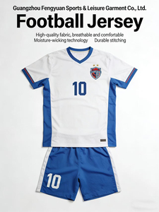 Vente en gros usine – Maillot <span class=keywords><strong>de</strong></span> football saison 2026 à manches courtes, édition fan, en fibre <span class=keywords><strong>de</strong></span> polyester, personnalisable avec nom et numéro - Product Image 4