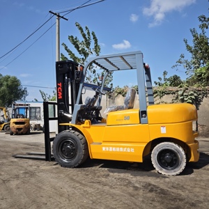 Used TCM FD50 Diesel Forklift 3t-10t 3m-8m Hydraulic Side Shifter <b>Small</b> Pallet Lifts for <b>Container</b> Use - Product Image 6