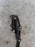 SPARE PART MOBIL BEKAS ASLI UNTUK ASTON MARTIN RAPIDE LIFTGATE Engsel Kiri Level OEM AD43F42701AB 2010-2019