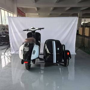 Triciclo de borde eléctrico romano de vacaciones 1500W cuerpo abierto 60V 30-50 Km/h OEM Chino para Adolescentes adultos 3 personas - Product Image 4