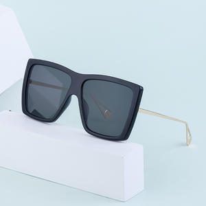 แว่นกันแดดผู้หญิงเชอเฉนมัย UV400 เลนส์โพลาไรซ์ TAC กรอบโลหะสีทอง คลาส 2 สำหรับขับรถและใช้งานกลางแจ้ง - Product Image 3