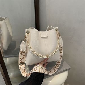 2025 New Fashion Niche Design <b>Small</b> Bucket <b>Bag</b> for Women Luxury Metal Chain Crossbody Handbags Premium Mini <b>Shoulder</b> <b>Bag</b> - Product Image 1