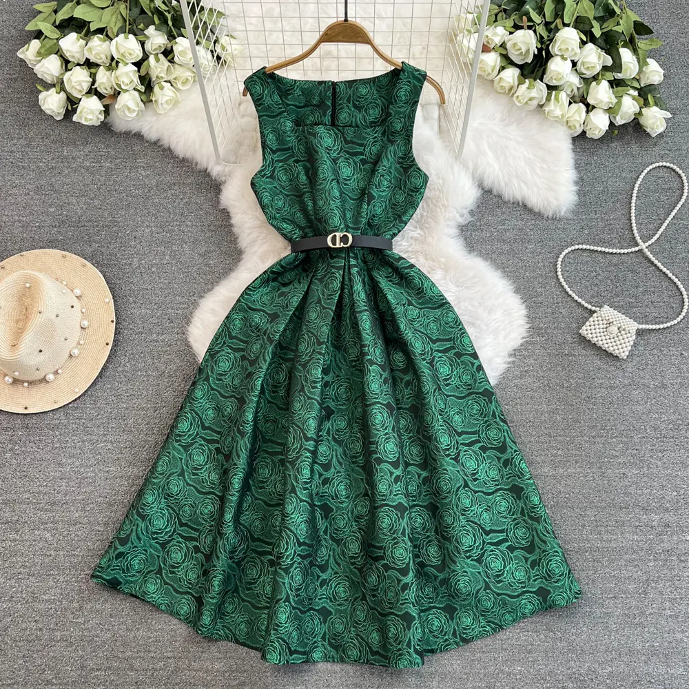 Özelleştirilmiş Vintage elbise orta uzunlukta kolsuz kare boyun Vintage yeşil jakarlı Flare elbise