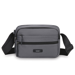 Sac messager à bandoulière pour homme, en tissu Oxford léger et imperméable, avec logo personnalisé - Product Image 1