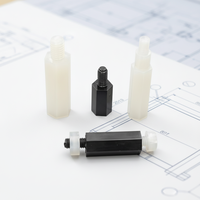 Entretoise filetée hexagonale mâle-femelle en aluminium anodisé noir/blanc M2 de précision CNC pour carte mère PCB