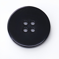 Kancing Resin Empat Lubang Tepi Tipis Bulat 4 Shank Warna Hitam Putih untuk Kemeja Jas Celana