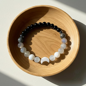 Pulsera Minimalista de Piedra Natural con Forma de Luna, Joyería de Ónix Negro y Piedra Lunar para Uso Diario y Regalo del Día de la Madre - Product Image 4