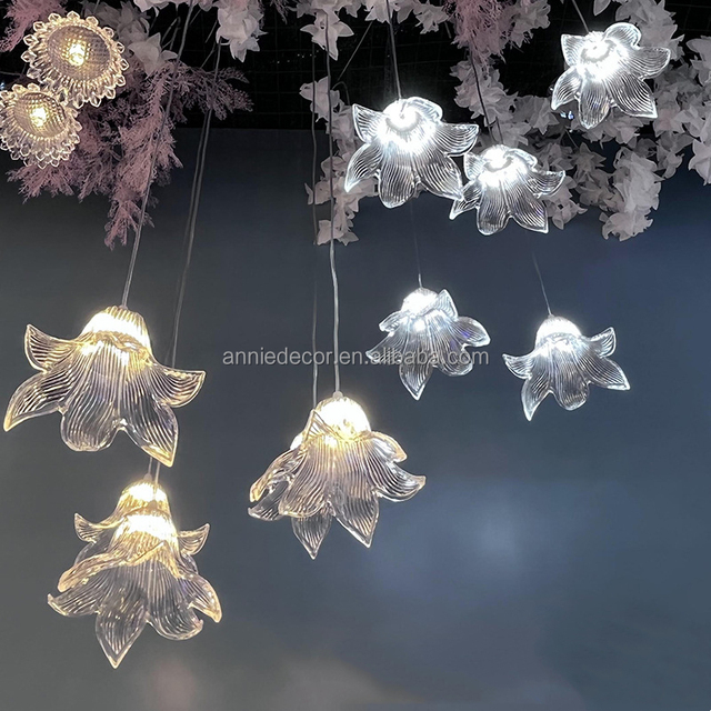 Modern LED Metal Acrylic Lily Flower Hanging Chandeliers Pendant Lights for Wedding Event Party Backdrop Hall Ceiling Decoration