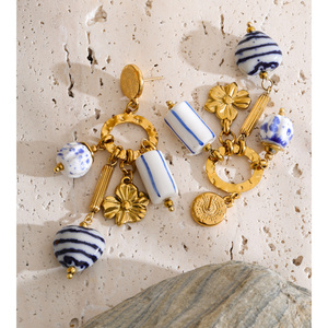 JINYOU 5754 <span class=keywords><strong>Orecchini</strong></span> <span class=keywords><strong>Pendenti</strong></span> Vintage Boho in Ceramica con Perline Geometriche Dorate e Fiori in Porcellana Blu e Bianca - Product Image 5