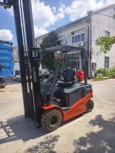 Chariot élévateur à contrepoids électrique manuel de 2 tonnes avec batterie au plomb-acide pour l'empilage de palettes en intérieur - Product Image 3