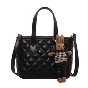 New Fashion Trend Ladies Luxury Pu Leather Handbags Ladies Full <b>Belt</b> Casual Striped One-shoulder Handbags - Product Image 2