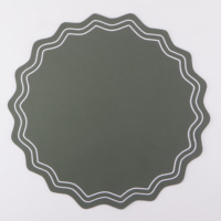 Nouveaux produits 2026, set de table en similicuir PVC, broderie rouge, set de table
