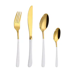 Diskon besar pabrik makanan grosir pegangan warna-warni 4 buah Set peralatan makan sendok garpu emas baja tahan karat