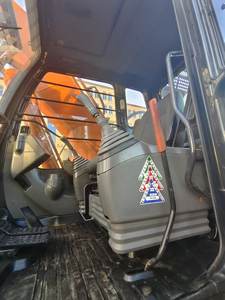 Excavadora Usada Hitachi ZX200 de 20 Toneladas, Componentes: Motor, Caja de Cambios, Bomba de Engranajes, PLC Disponible - Product Image 6