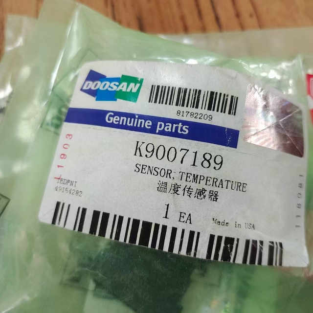 Develon Doosan Daewoo Hyunda I  Original Manufacturer Genuine Temperature Sensor K9007189 Spare Parts