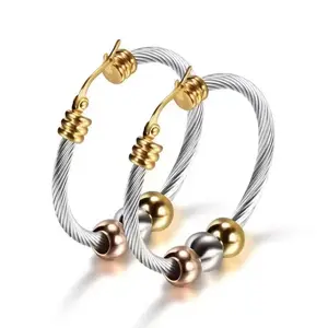 Boucles d'oreilles créoles en acier inoxydable de qualité inspirées boucles d'oreilles demi-créoles croisées en fil de câble torsadé avec perles pour femmes