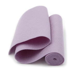 Rouleau de <span class=keywords><strong>tapis</strong></span> en polyester <span class=keywords><strong>hydrofuge</strong></span> à séchage rapide, revêtement de sol en feutre non tissé, vente en gros directe d'usine, approvisionnement en vrac - Product Image 1