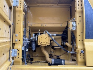 Excavadora Caterpillar 320GC de segunda mano de primera calidad, equipo sobre orugas de 20 toneladas para operaciones de construcción y movimiento de tierras - Product Image 2