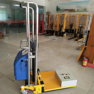 รถยกกึ่งไฟฟ้าแบบยกซ้อน รับน้ำหนัก 150 กก. ยกสูงสุด 1760 มม. แบบใช้แรงผลัก สำหรับงานขนย้ายวัสดุ - Product Image 1