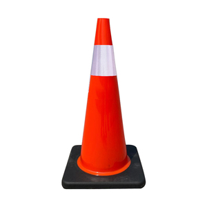 Cono de Tráfico de PVC de Alta Reflexión de 700 mm, Cuerpo Rojo, Base Negra, Cono de Seguridad para Advertencia en Obras Viales - Product Image 1