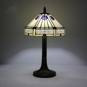 Lámpara Vintage de 30CM para Interior, vidriera decorativa Tiffany, Libélula verde, luz de lectura para dormitorio, sala de estar, lámpara de mesa para oficina - Product Image 4