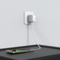 Cargador GaN de 30W con Cable Retráctil, Enchufe Plegable Mini con Cable USB-C Integrado, Ultracompacto para Viajes, para iPhone y iPad
