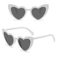 Lunettes en plastique en forme de cœur pour adultes, pour Halloween, mariage et fêtes, accessoires photo - Réutilisables