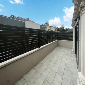 Clôture <span class=keywords><strong>de</strong></span> jardin en aluminium noir à persiennes – Clôture <span class=keywords><strong>de</strong></span> sécurité pour chevaux, design élégant, écologique, hauteur personnalisable - Product Image 2