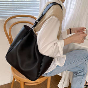 Sac à bandoulière simple en cuir PU de couleur unie pour femmes, sac à main de grande capacité pour femmes, sac à bandoulière pour femmes - Product Image 5