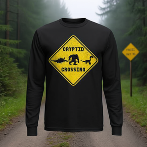 T-shirt à manches longues Nessie Bigfoot Hodag Cryptid Crossing Yield Road Sign - Produit promotionnel - Product Image 3