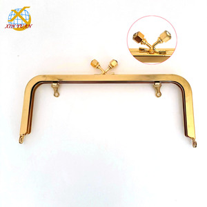 Chiusura a Scatto Quadrata in Metallo Dorato Xinyuan 19*8cm, Accessori Hardware per Borse a Mano - Product Image 1