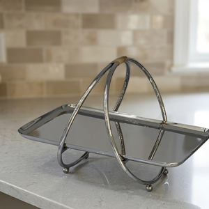Elegante Bandeja de Servir de Metal Plateado con Asas Arqueadas y Patas Elevadas, Plato Rectangular de Lujo para Comida, para Mesa de Buffet - Product Image 1