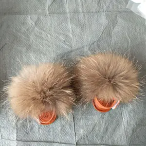 High Quality New Style Fox Fur Pom Poms Real Fur Slippers For Kids Fashion Color Home Fur Children's Slippers