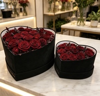 Roses éternelles préservées, emballage en papier luxueux et romantique, boîte en velours en forme de cœur, fleurs cadeaux du Guangdong, logo OEM, chaussures