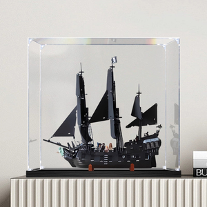 Vitrina Moderna de Acrílico Transparente 10365, Caja de Almacenamiento para Tarjetas con Módulo de Montaje, Diseño <span class=keywords><strong>Piratas</strong></span> <span class=keywords><strong>del</strong></span> <span class=keywords><strong>Caribe</strong></span> <span class=keywords><strong>Perla</strong></span> <span class=keywords><strong>Negra</strong></span>, Hecha a Mano, Antioxidante - Product Image 4