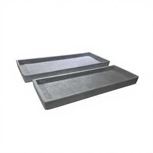 Plateau rectangulaire rustique en résine gris effet béton pour pot de plante, décoration de jardin style ferme minimaliste - Product Image 3