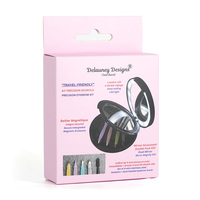 Caja de cartón rosa con pestaña colgante e impresión bilingüe para el empaque del kit de herramientas de pinzas de cejas con lupa LED