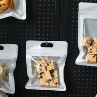 Sacs d'emballage en plastique personnalisés avec fenêtres transparentes et bandes refermables, adaptés aux biscuits, aux bonbons et au pain