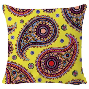Fodera per cuscino marocchino ispirato all'ornamento rotondo ispirato alla Mandala orientale araba antica