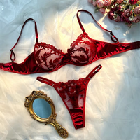 Ensemble de lingerie sexy pour femmes, dentelle, satin rouge, broderie florale, soutien-gorge et culotte en maille, pour des occasions exotiques et romantiques, vente en gros ODM