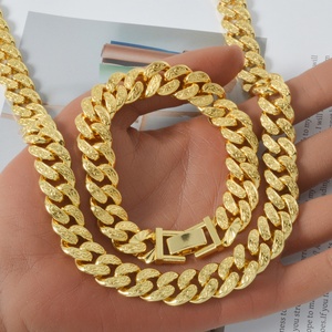 Conjunto de Collar y Pulsera de Cadena Cubana Hiphop, Chapado en Oro de 18K, Latón Italiano 750 - Product Image 5